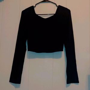 Long sleeve crossed back crop top